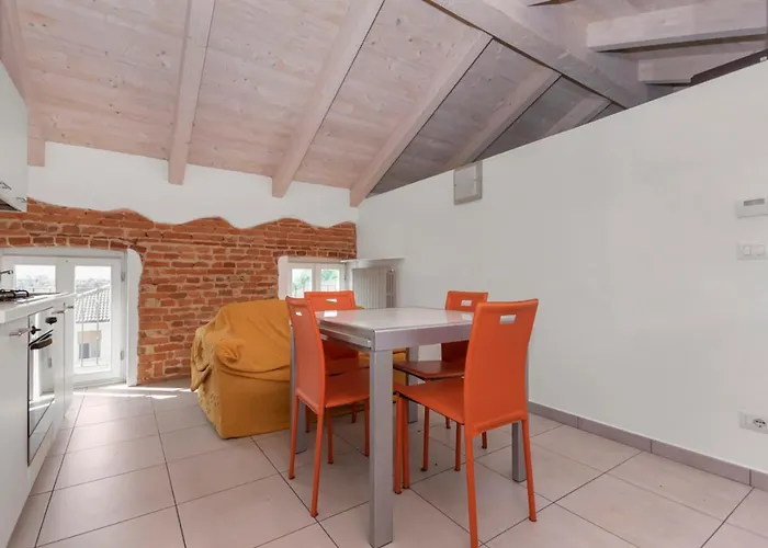 Casa A Pollenzo شقة